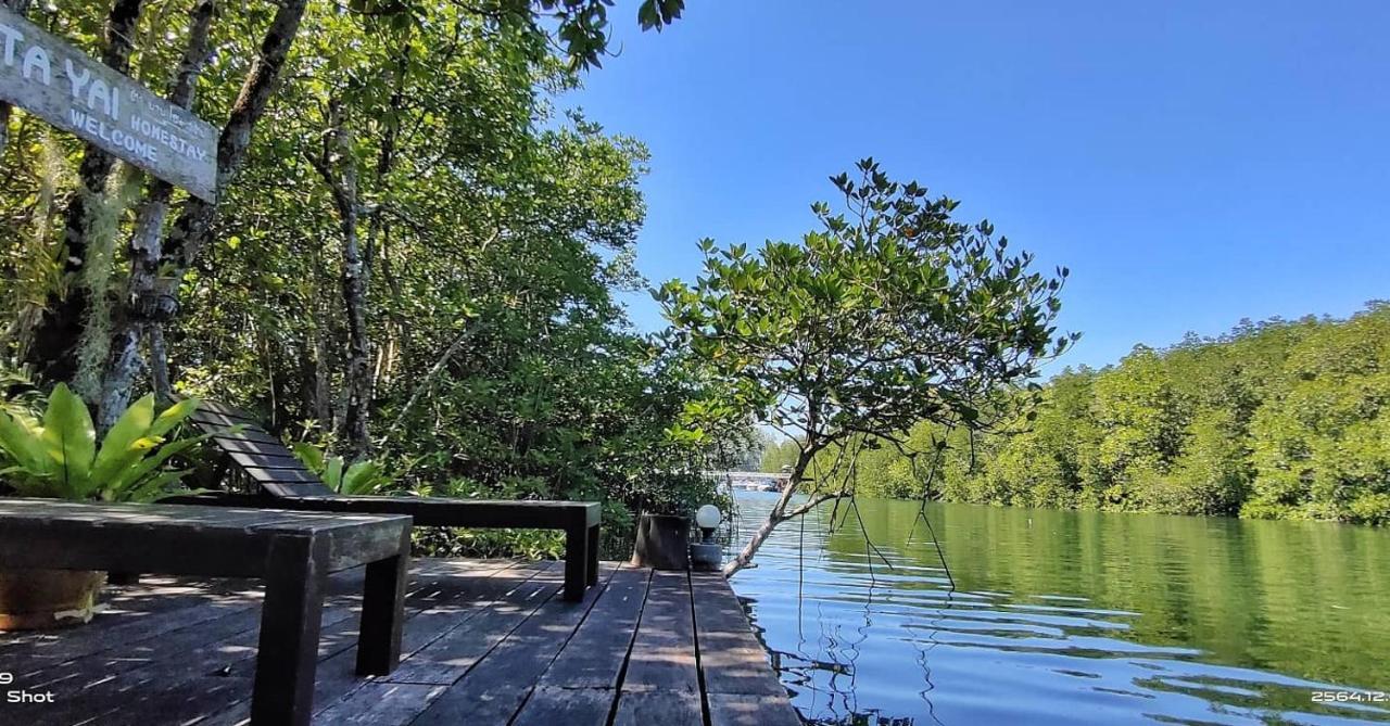 Ta Yai Homestay Ko Kut Exterior foto
